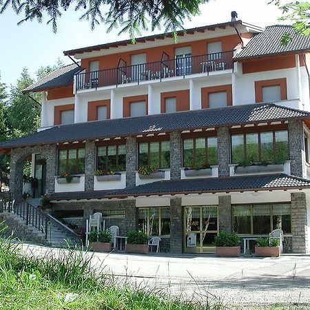 Albergo Moderno & Spa Fuipiano Valle Imagna Екстериор снимка