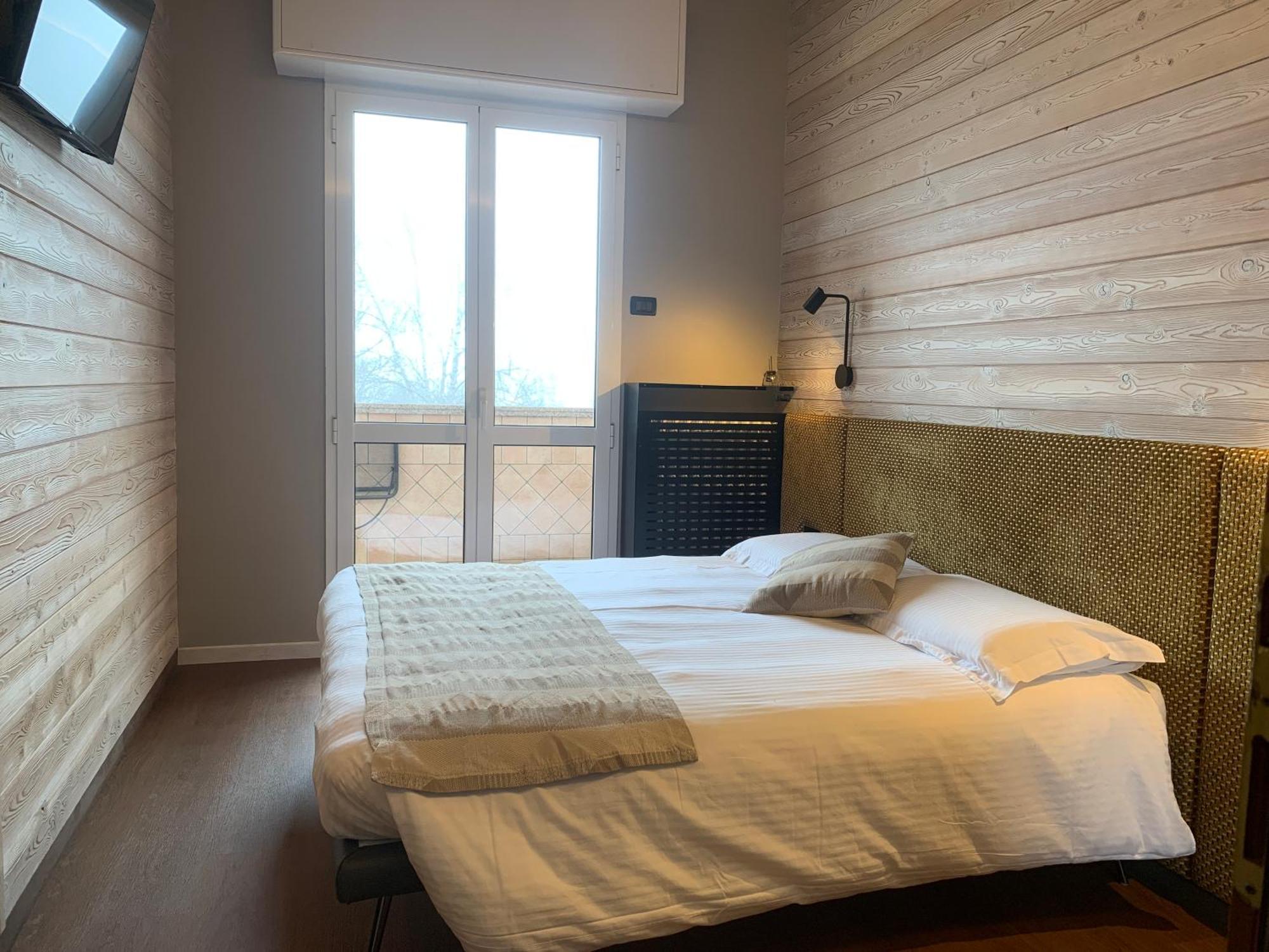 Albergo Moderno & Spa Fuipiano Valle Imagna Екстериор снимка