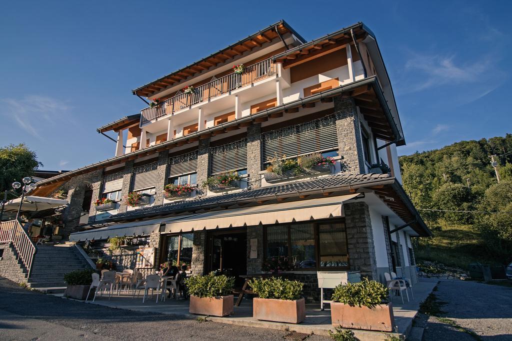 Albergo Moderno & Spa Fuipiano Valle Imagna Екстериор снимка