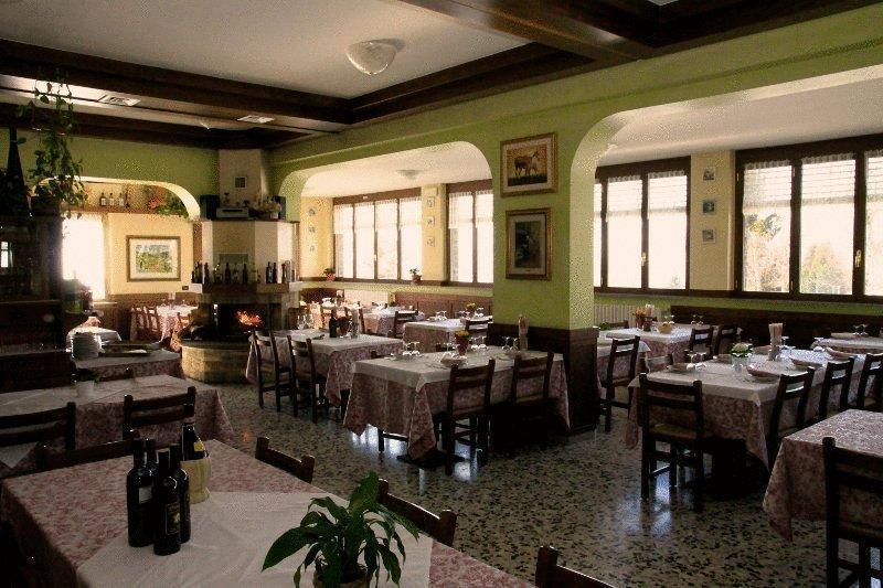 Albergo Moderno & Spa Fuipiano Valle Imagna Екстериор снимка
