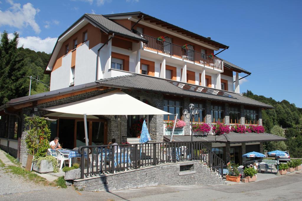 Albergo Moderno & Spa Fuipiano Valle Imagna Екстериор снимка