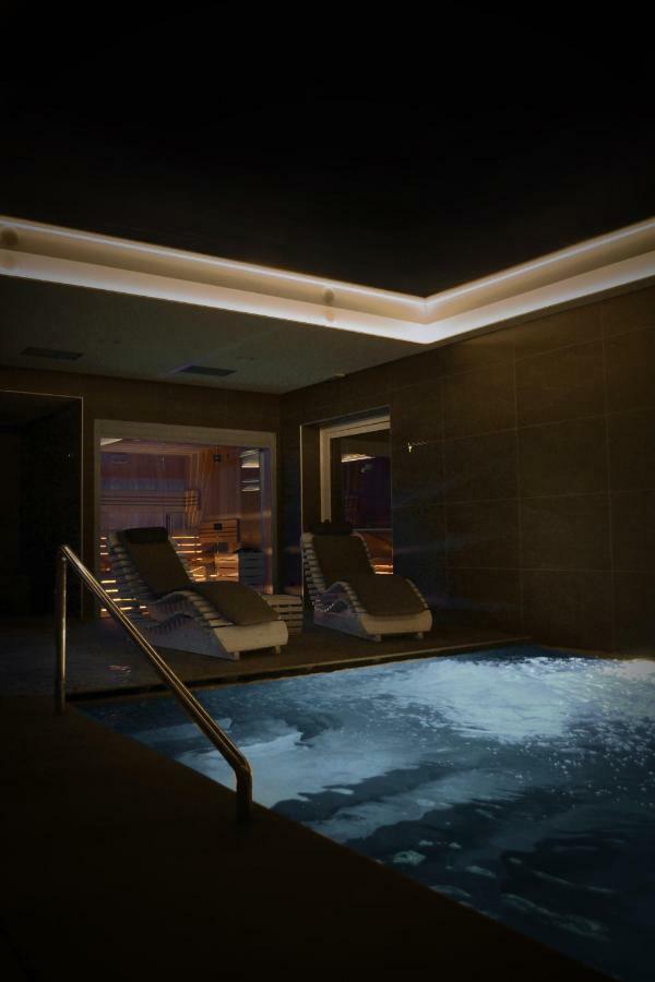 Albergo Moderno & Spa Fuipiano Valle Imagna Екстериор снимка